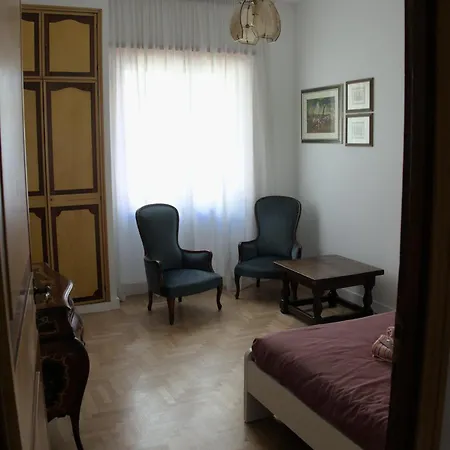 Ficus Corner - Vatican * Rome