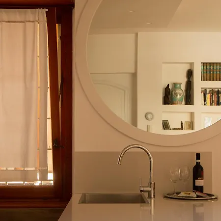 Ficus Corner - Vatican